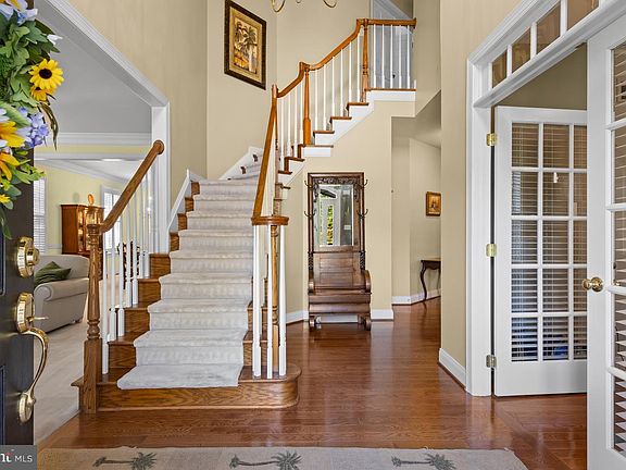 4th image of 105 Forest Dr