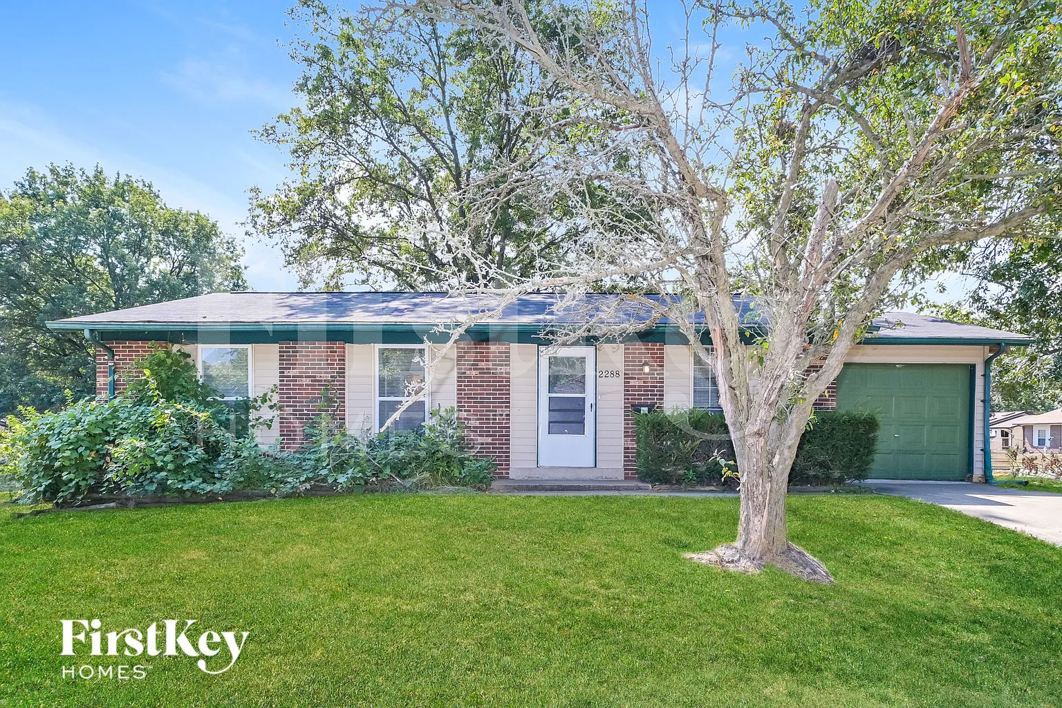 2288 Kingsford Dr photo 1