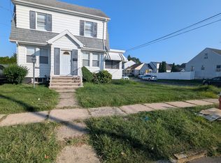 517 W Curtis St, Linden, NJ 07036