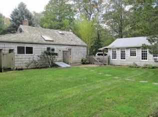 2 Sycamore Dr, East Hampton, NY 11937