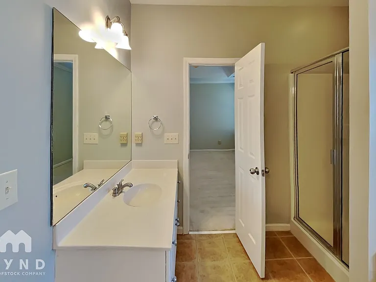 1007 Riviera Dr — Photo 15