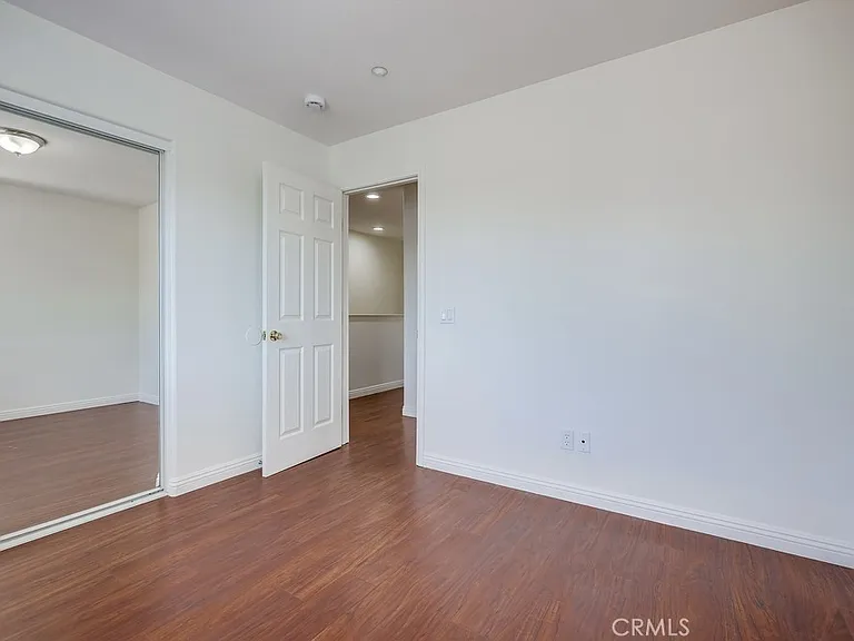 321 Riley Ct — Photo 46