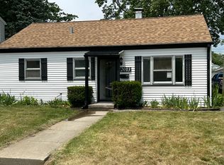 2013 Bertrand St, South Bend, IN 46628