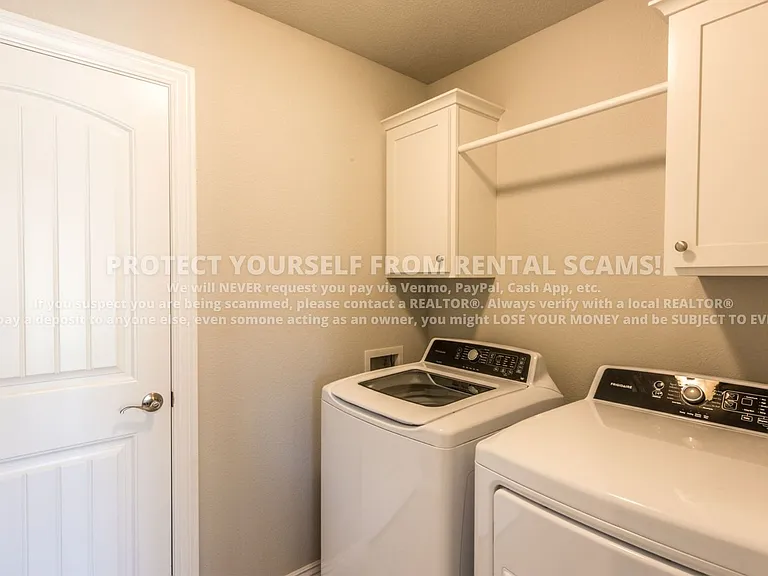 50 N Benchmark Ln — Photo 12