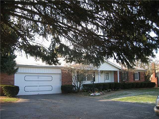 2nd image of 9643 Refugee Rd