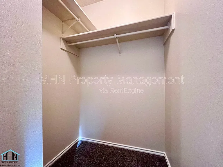 8143 Chestnut Manor Dr — Photo 28