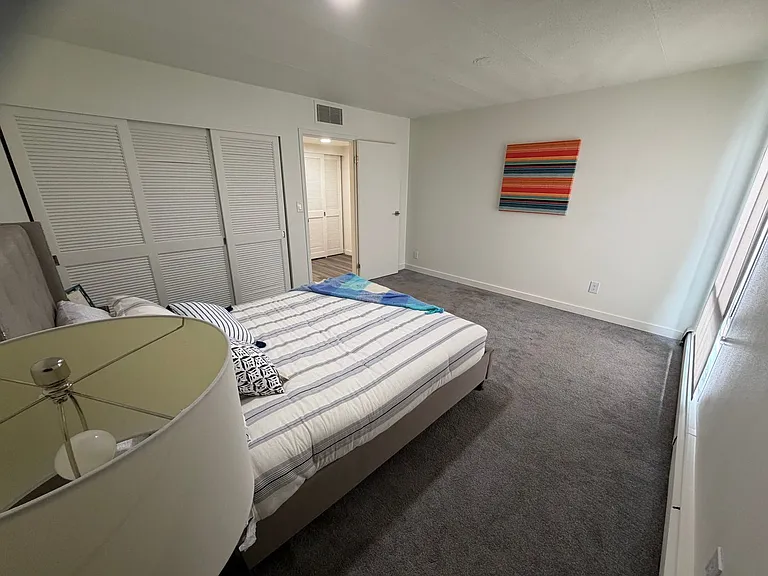 Sycamore Place Apartments — Photo 42
