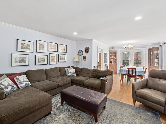 3rd image of 6530 Dunbar St