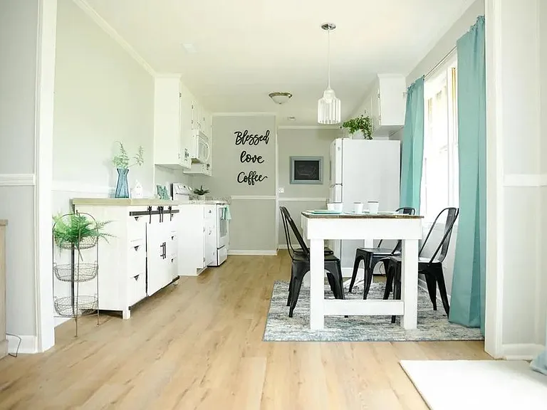 413 Christopher Dr — Photo 7