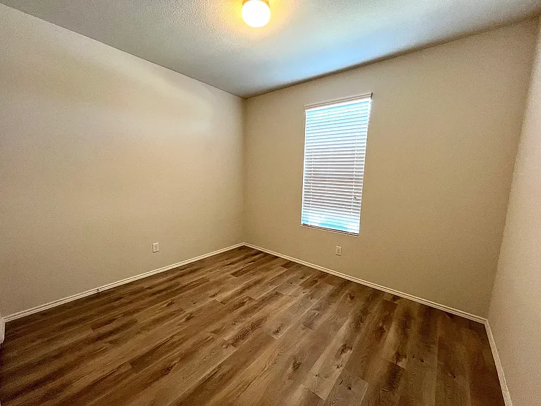 3032 Walker Creek Dr — Photo 5