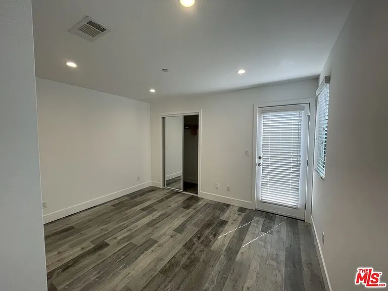 6226 Lexington Ave — Photo 7