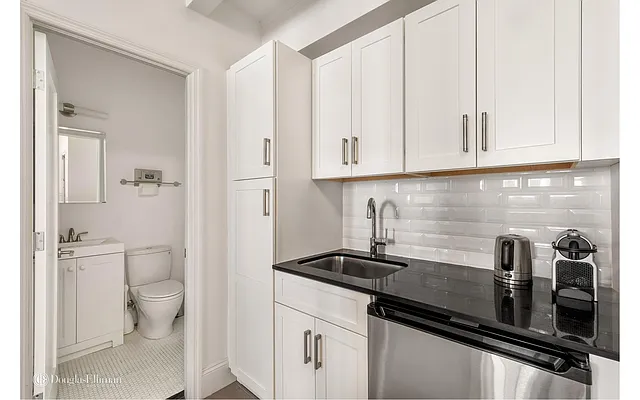 60 East 66th Street in Lenox Hill, Manhattan | StreetEasy