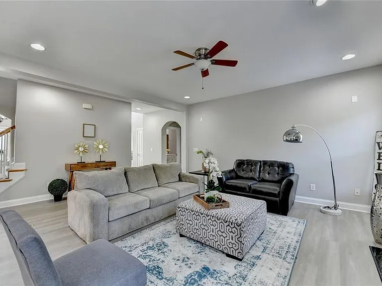 4805 Shelbourne Dr — Photo 22