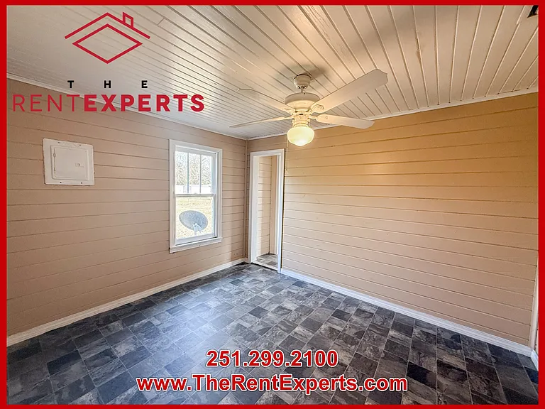 305 Mango St — Photo 13