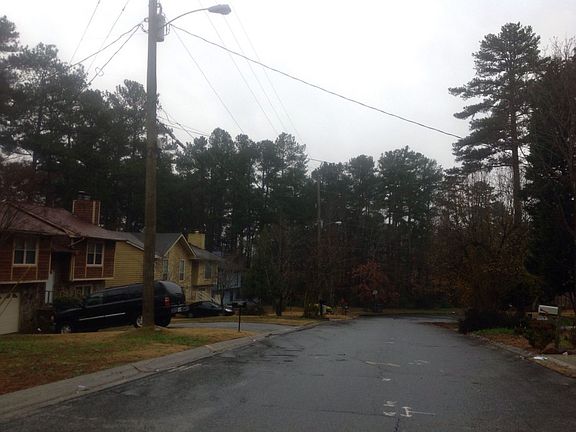 4th image of 838 Glasgow Dr
