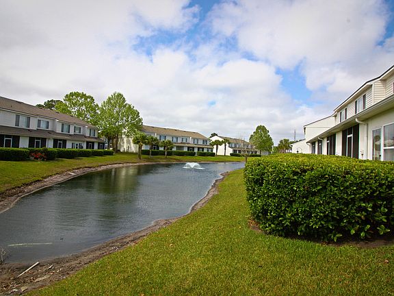 3rd image of 12311 Kensington Lakes Dr Unit 2205