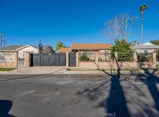 19045 Vanowen St, Reseda, CA 91335