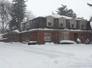 38 Warner Rd, Grosse Pointe Farms, MI 48236