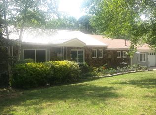 4475 Woodmont Dr, Tuscumbia, AL 35674