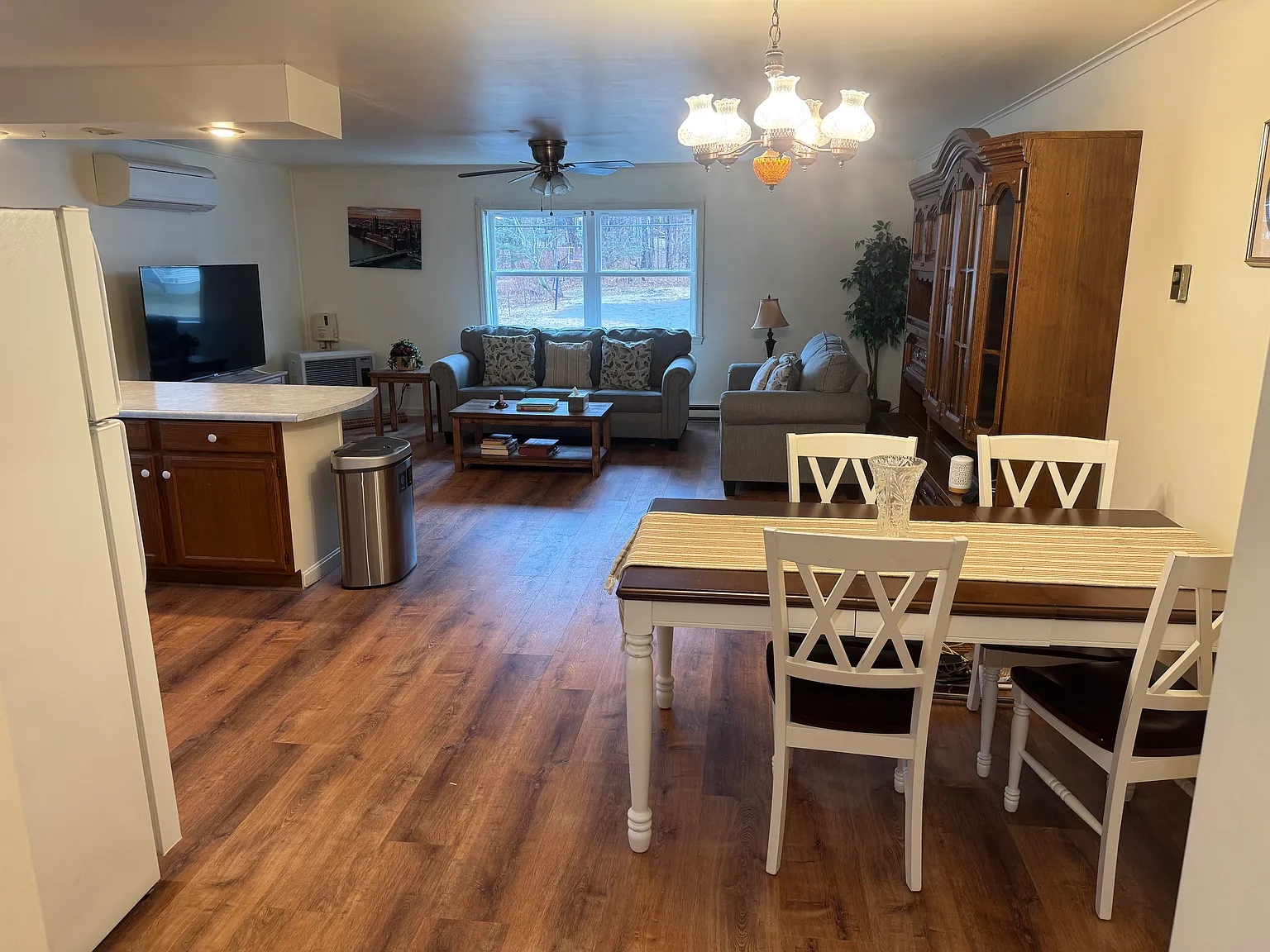 657 Maine Ave — Photo 2