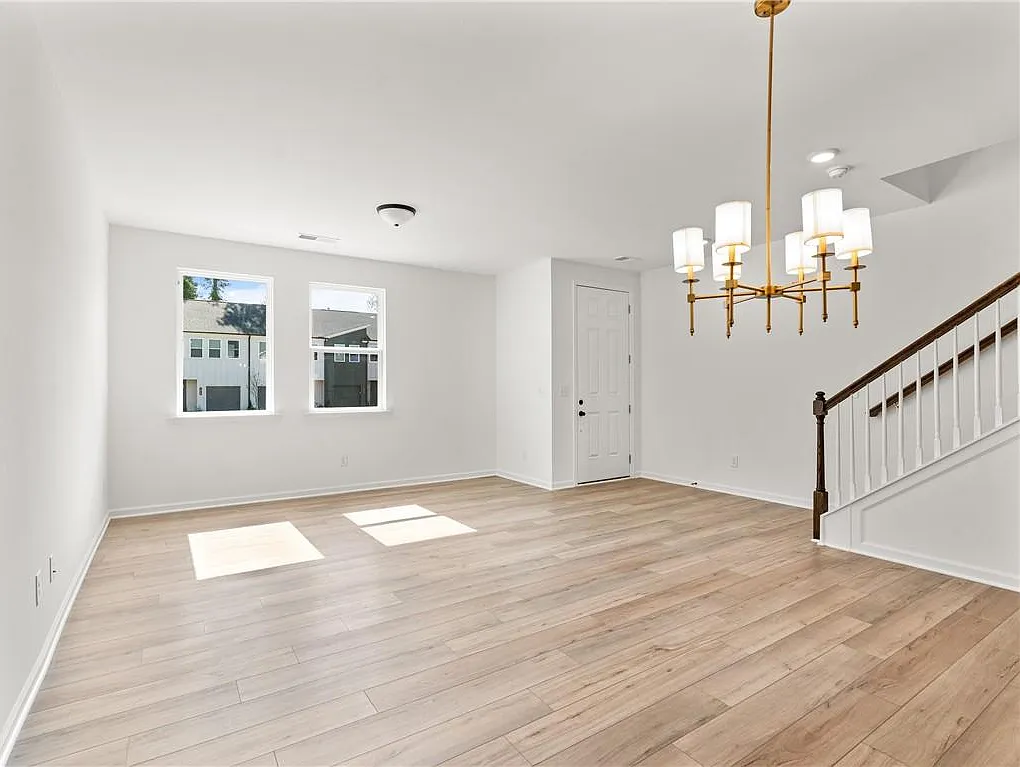 3 bed, 4.0 bath, 1507 sqft, $2,760 — Photo 2
