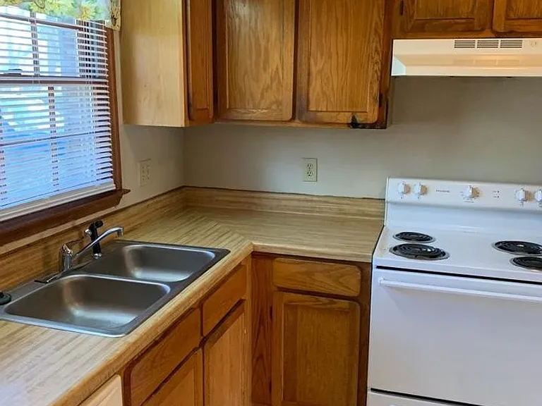 1025 Carolina Rd #P3 — Photo 5