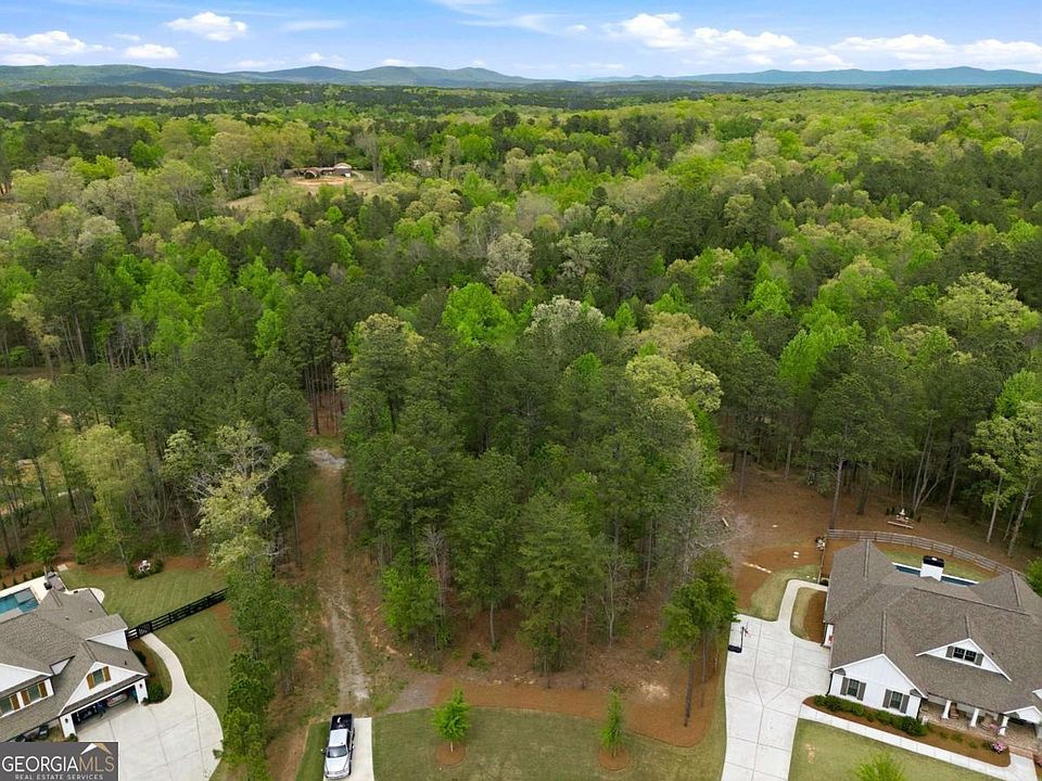 1st image of 330 Masons Way