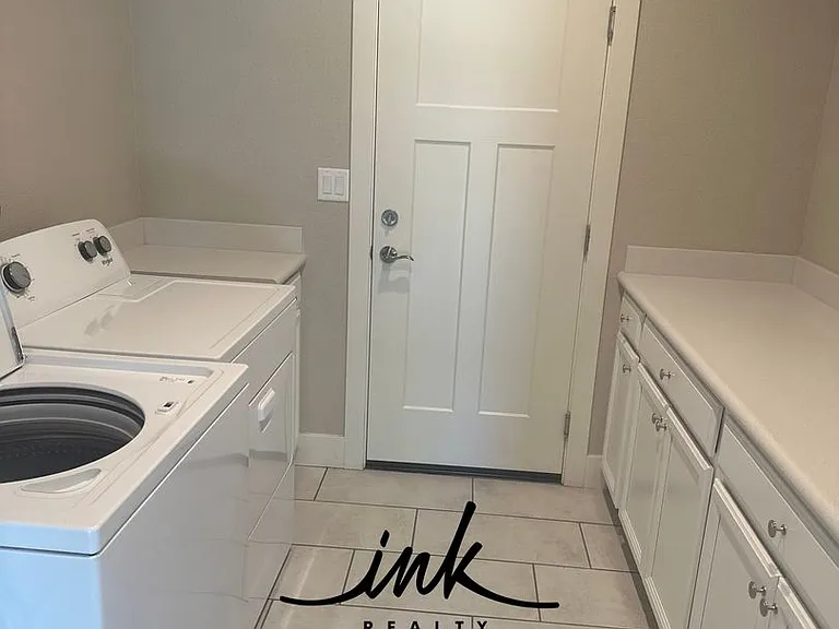 1218 W Cottage Loop — Photo 6