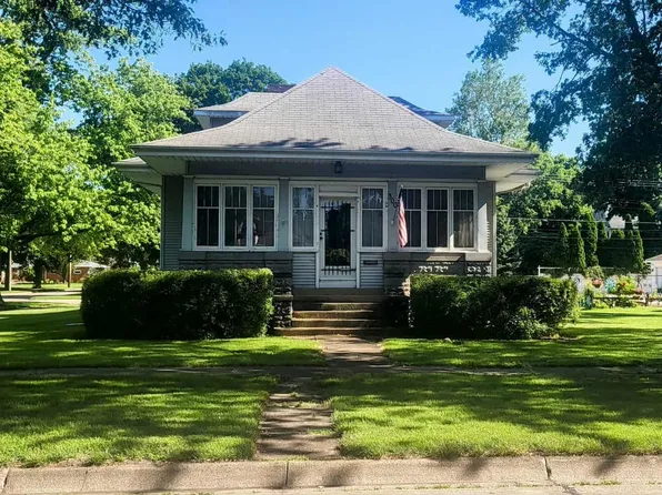 300 E Ash St, Fairbury, IL 61739