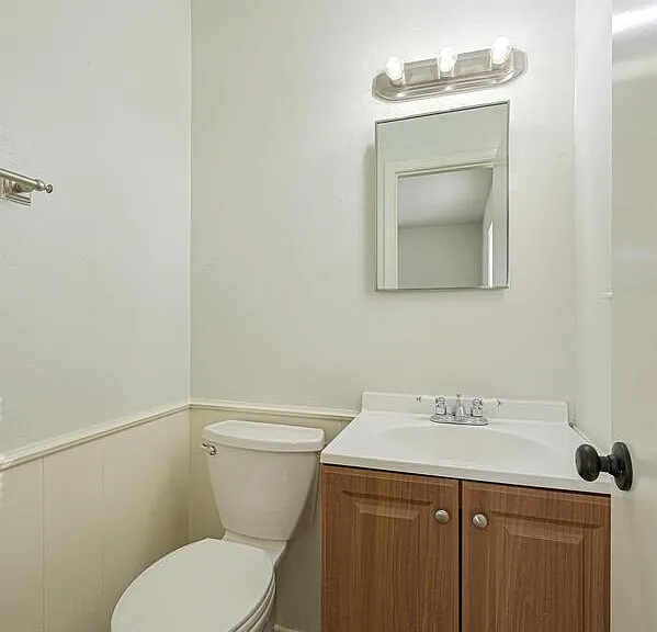 29 Bainbridge Rd — Photo 15