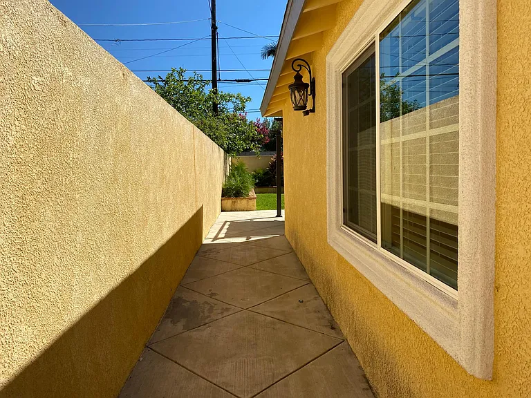17908 E Edna Pl — Photo 18
