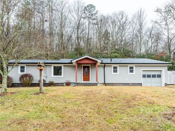 16 Jaffe Rd, Rosman, NC 28772
