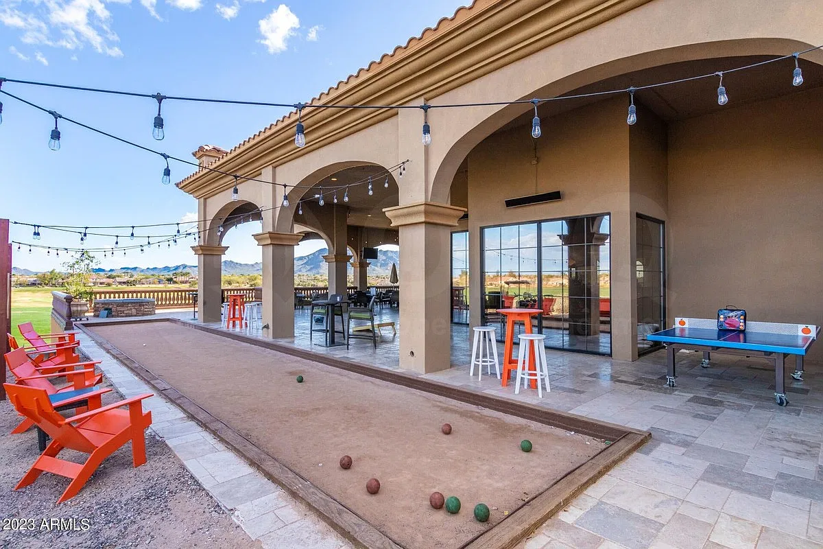 3 bed, 2.0 bath, 2248 sqft, $2,599 — Photo 4