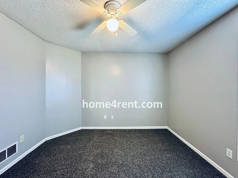 15252 W 158th Ter — Photo 31