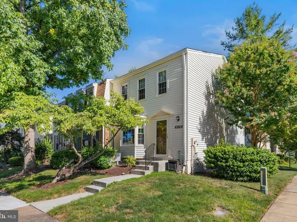 9175 Broken Oak Pl #39B, Burke, VA 22015