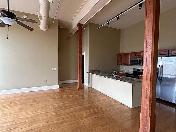 4th image of 370 Cherry St #11130736