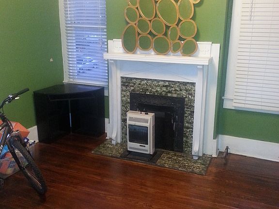 3rd image of 656 Palmetto St APT 4
