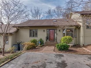 2 Hunting Country Trl, Tryon, NC 28782