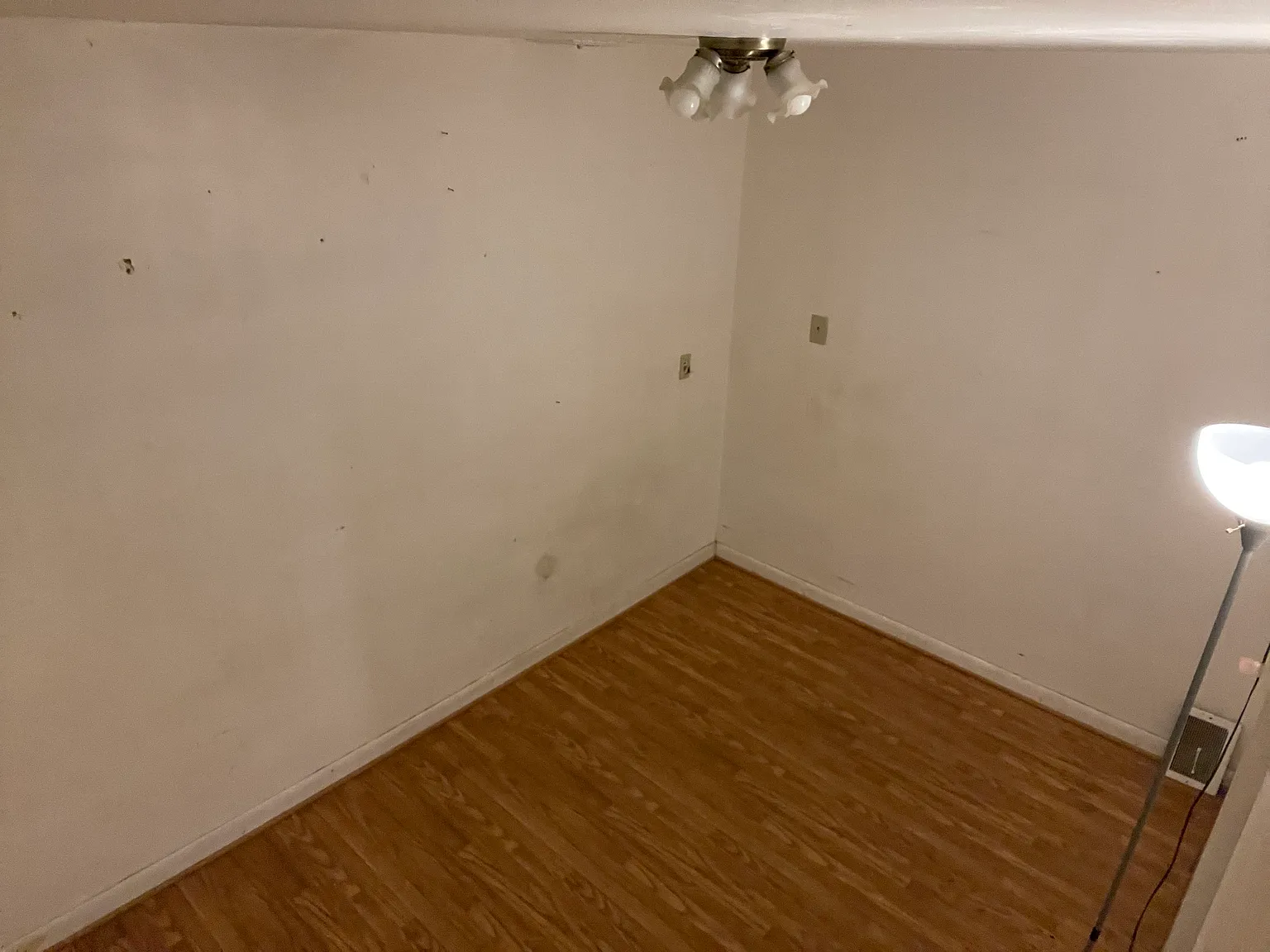 6 bed, 2.5 bath, 2900 sqft, $550 — Photo 4