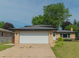 16447 Wausau Ct, South Holland, IL