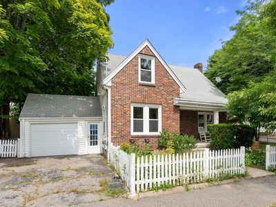 86 Dyer Ave, Milton, MA, 02186