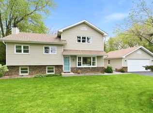 0N717 Knollwood Dr, Wheaton, IL 60187