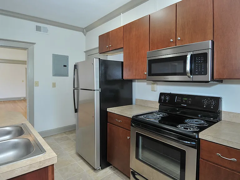 409 W Bloom St #11 — Photo 11