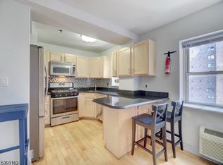 70 S Munn Ave, East Orange, NJ 07018