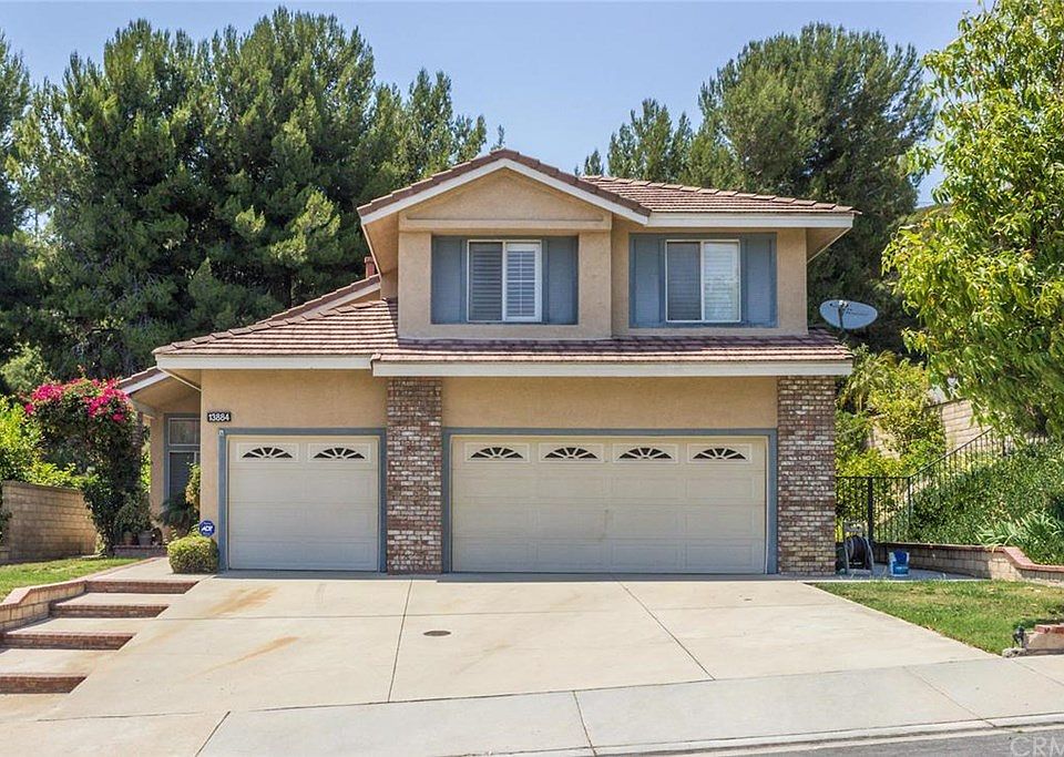 1st image of 13884 Monteverde Dr