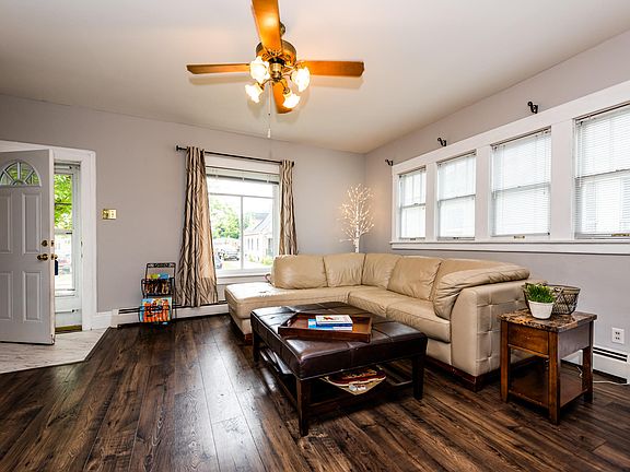 3rd image of 537 La Salle Ave
