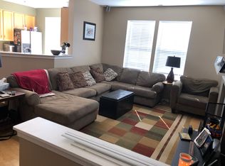 2972 Falling Waters Ln, Lindenhurst, IL 60046