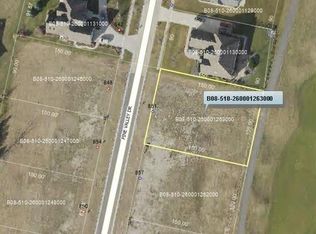 851 Pine Valley Dr, Bowling Green, OH
