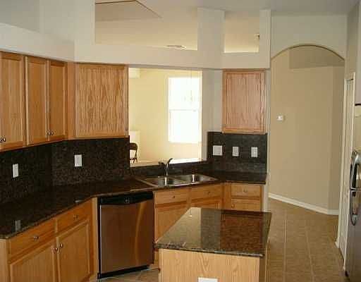 5th image of 27332 Edenfield Dr