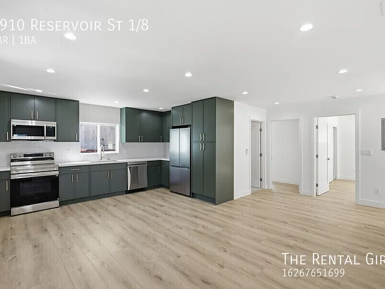 2910 Reservoir St #1/8 — Photo 1
